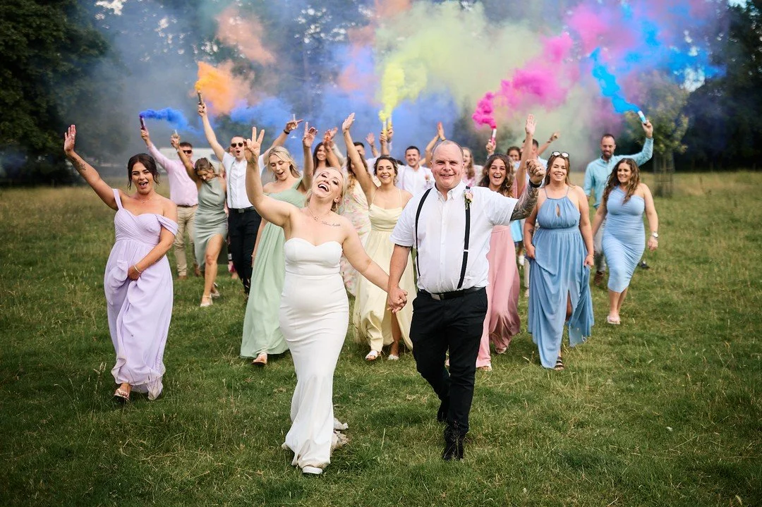 Oooooooooohhhhhh Hollie &amp; Billy. I don't really know where to start with these two hilarious people! 🤍

The day started and ended to the vibrations of drum &amp; bass, high energy and excitement. They planned a party, invited everyone they loved