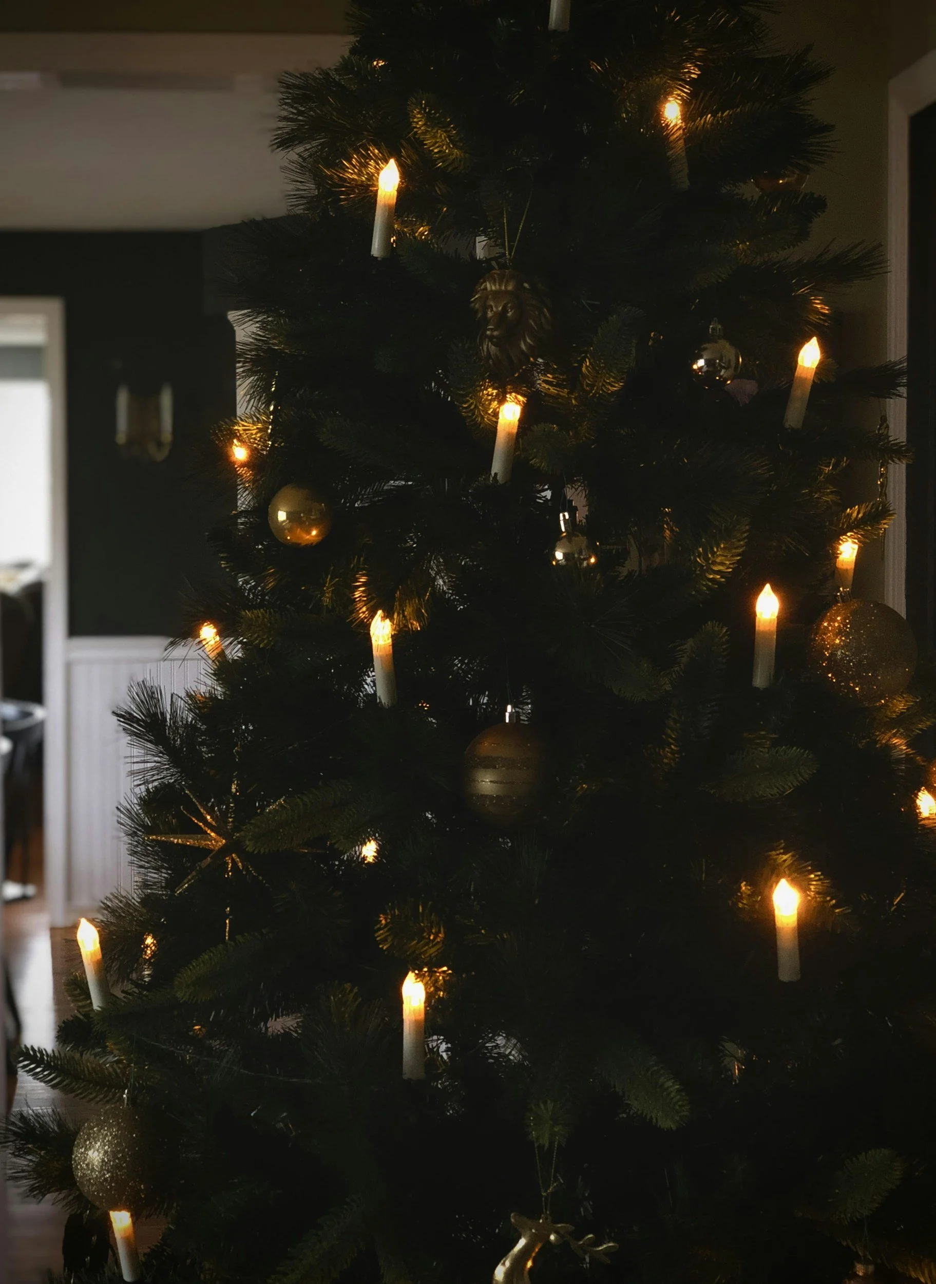 Tara - A Country Inn Christmas!