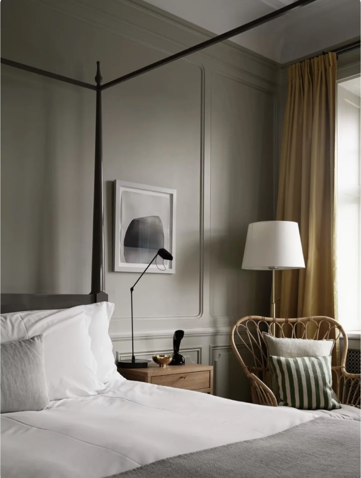 A dreamy suite at Ett Hem Stockholm is the whole vibe I want to nail; calm, cosy and stylish.
