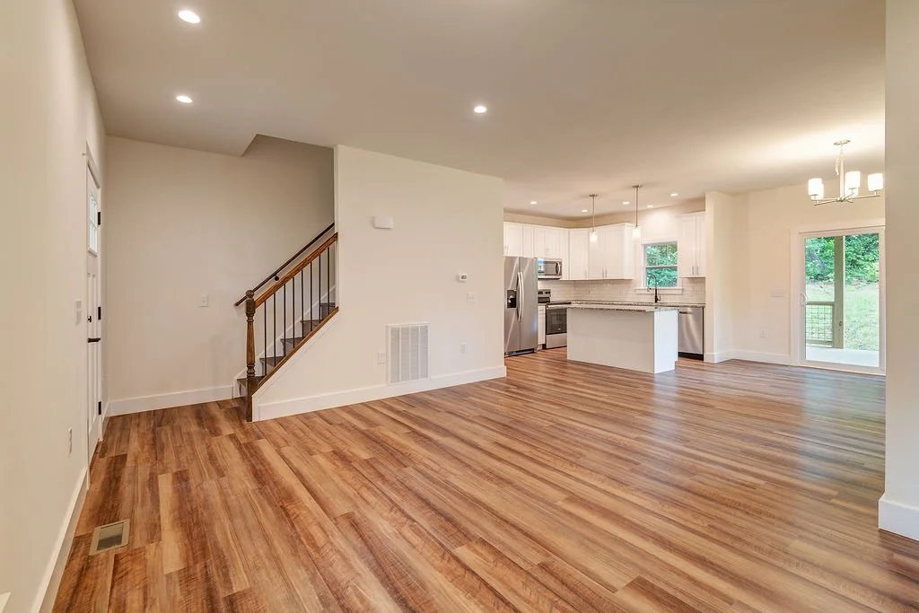 5_240CascadeRidgeRdFairview_LivingRoom4_WEB..jpg