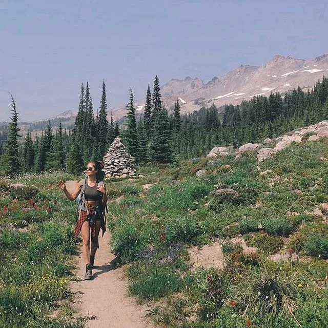Outdoor catwalk. 👠🥾