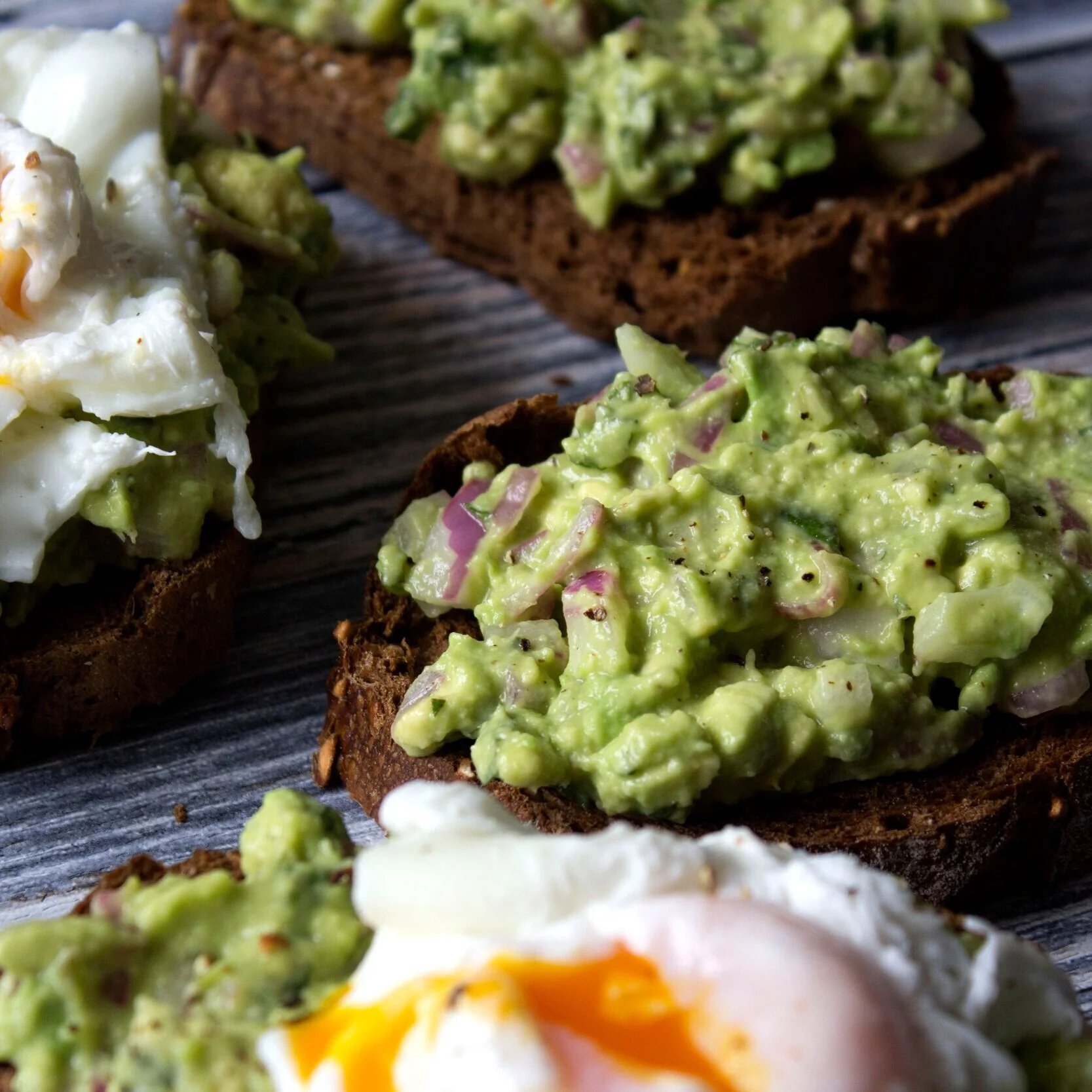 Smashed Avocado with Red Onion, Lime and Mint