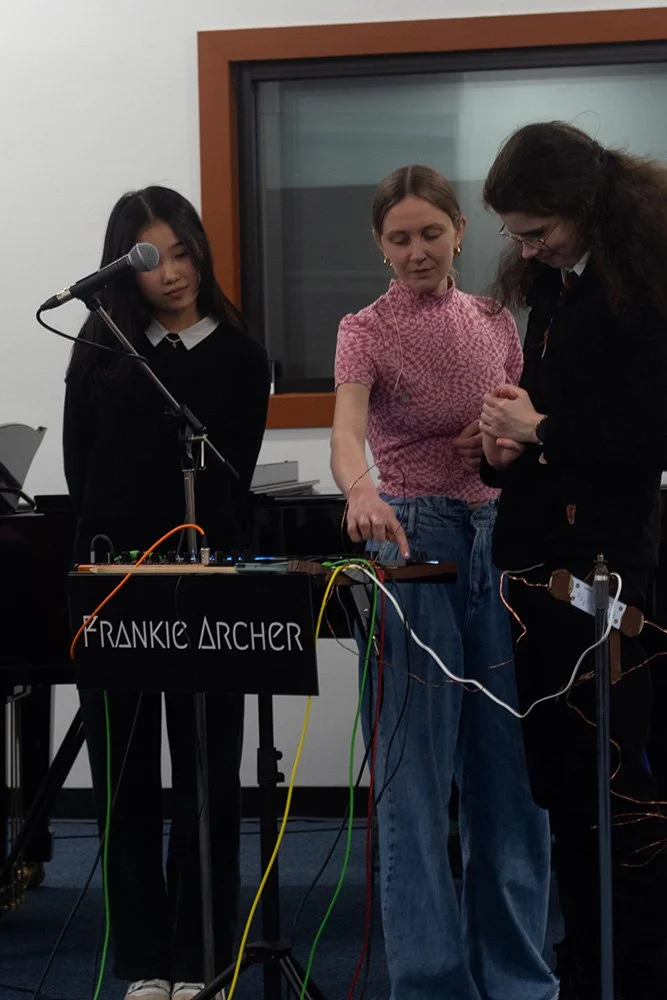 FRANKIE ARCHER INSPIRES SCHOOL PUPILS