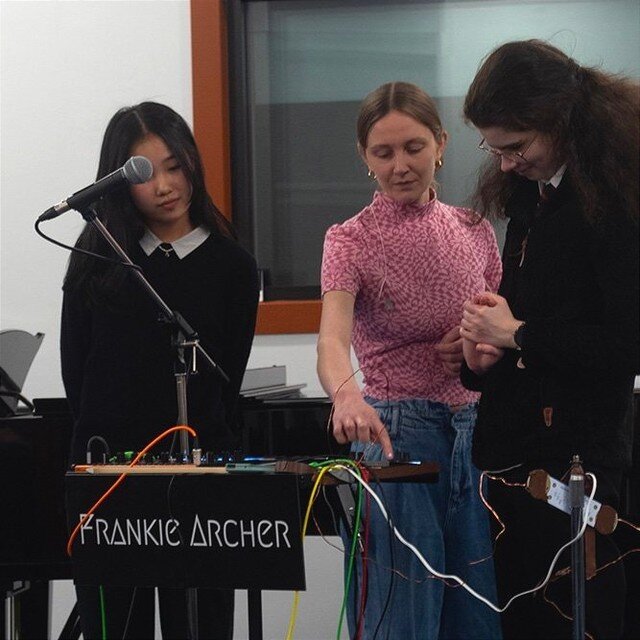 We just wanted to say a huge thank you to Frankie Archer for inspiring pupils at City of Edinburgh Music School last week! 🤩

Frankie was the fourth Edinburgh Tradfest star chosen for the coveted visiting tutor slot by the school&rsquo;s director Tu