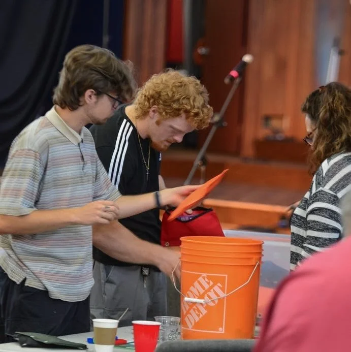 This Sunday&hellip;
🎄 Christmas Cleanup Party
You know when you made the mistake of hosting Christmas, and now it&rsquo;s time to clean up all the wrapping paper and wash the dishes? It was incredible hosting over 300 friends, families, and neighbou