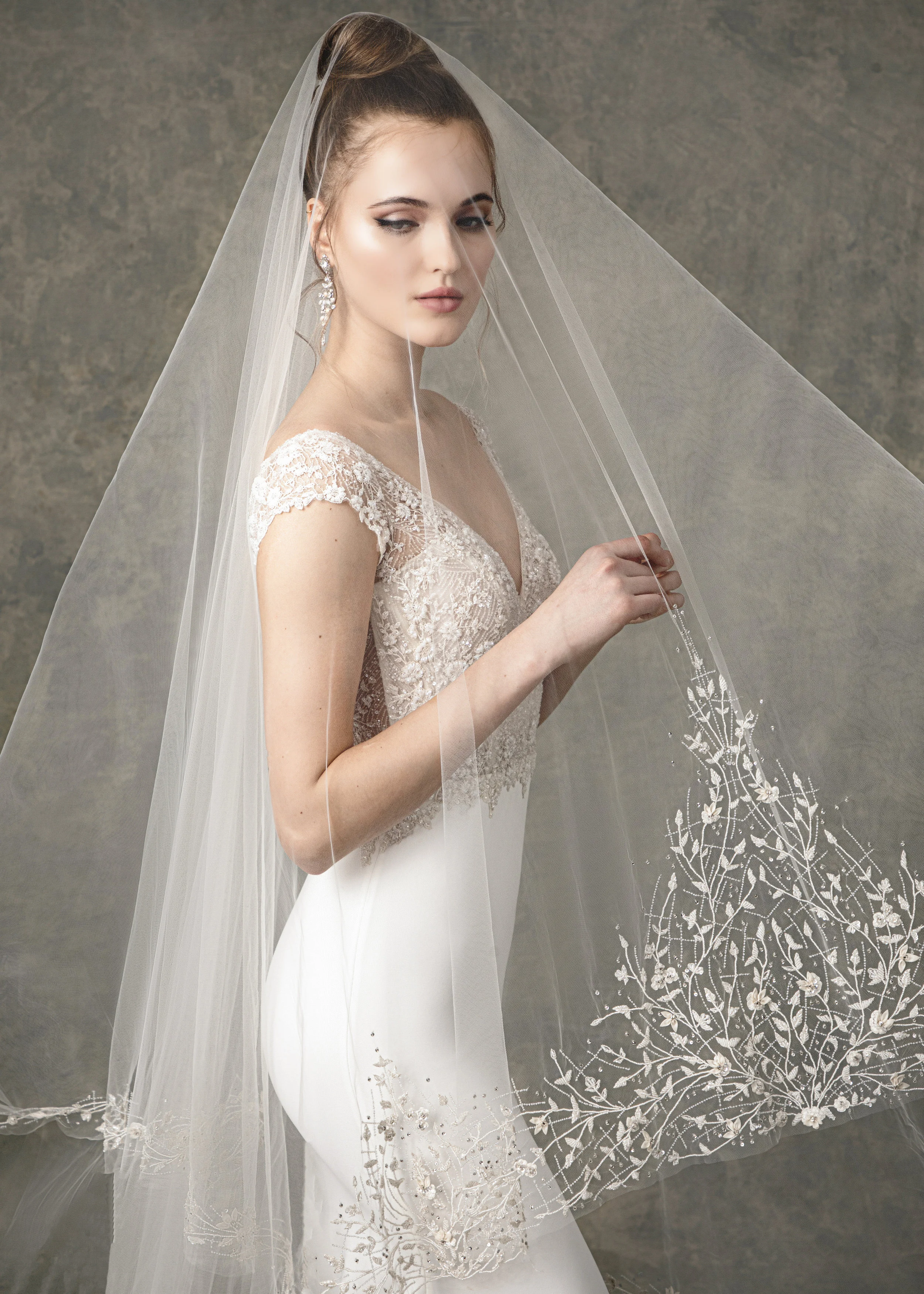 WITH MATCHING VEIL STYLE BV1901 FROM “ BLOSSOM VEILS ”