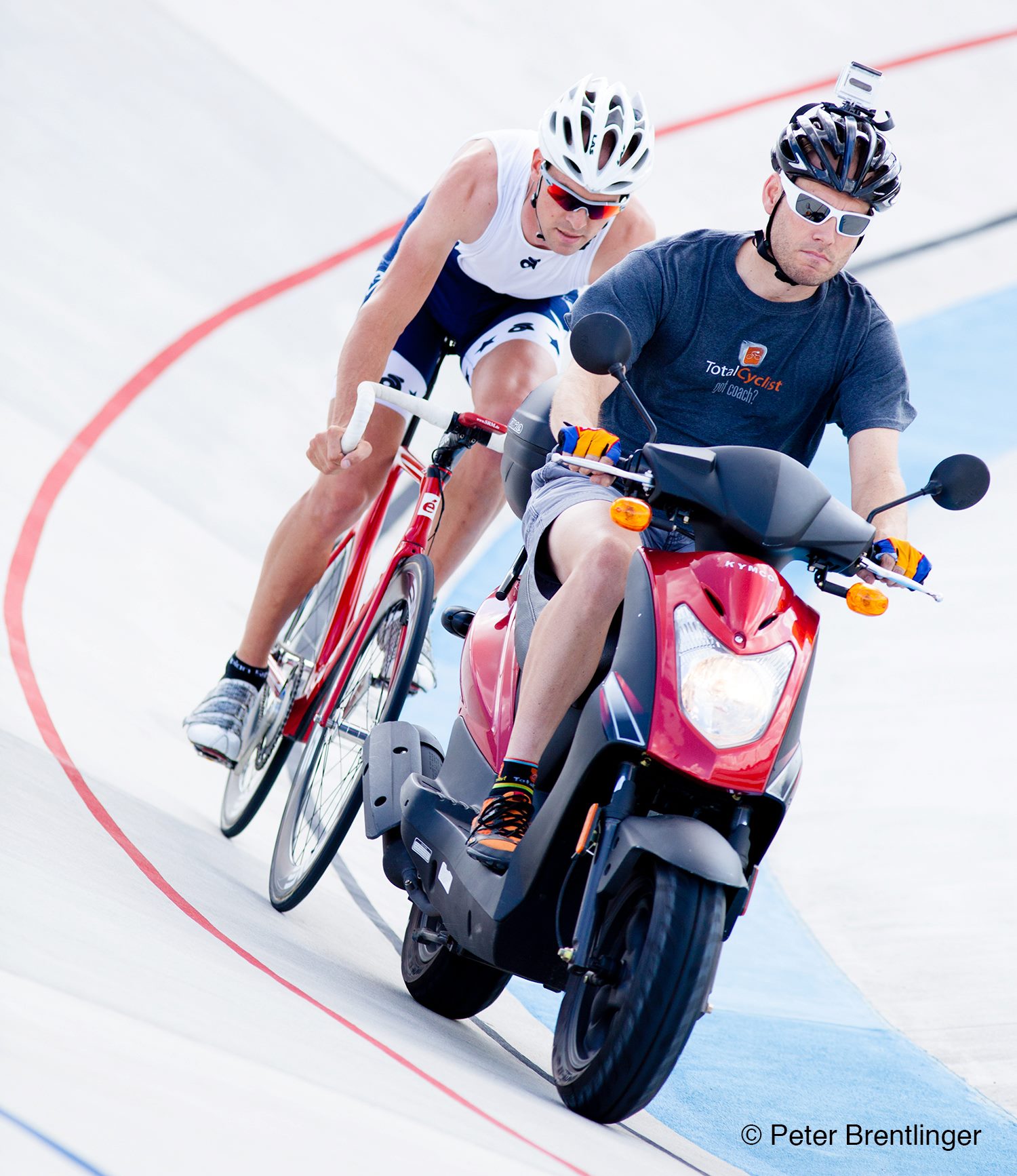 2 x Olympian Bobby Lea getting motorpaced