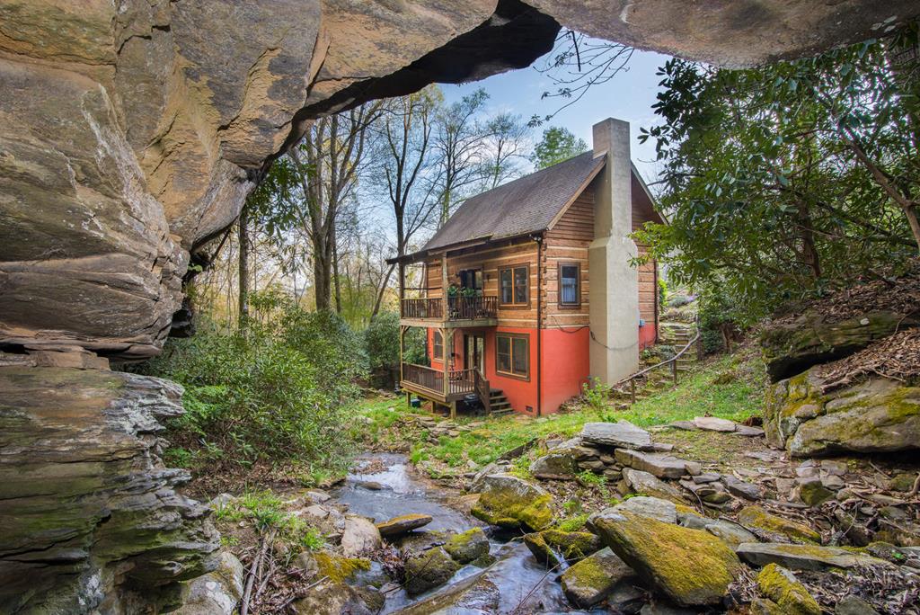 Waterfall lodge