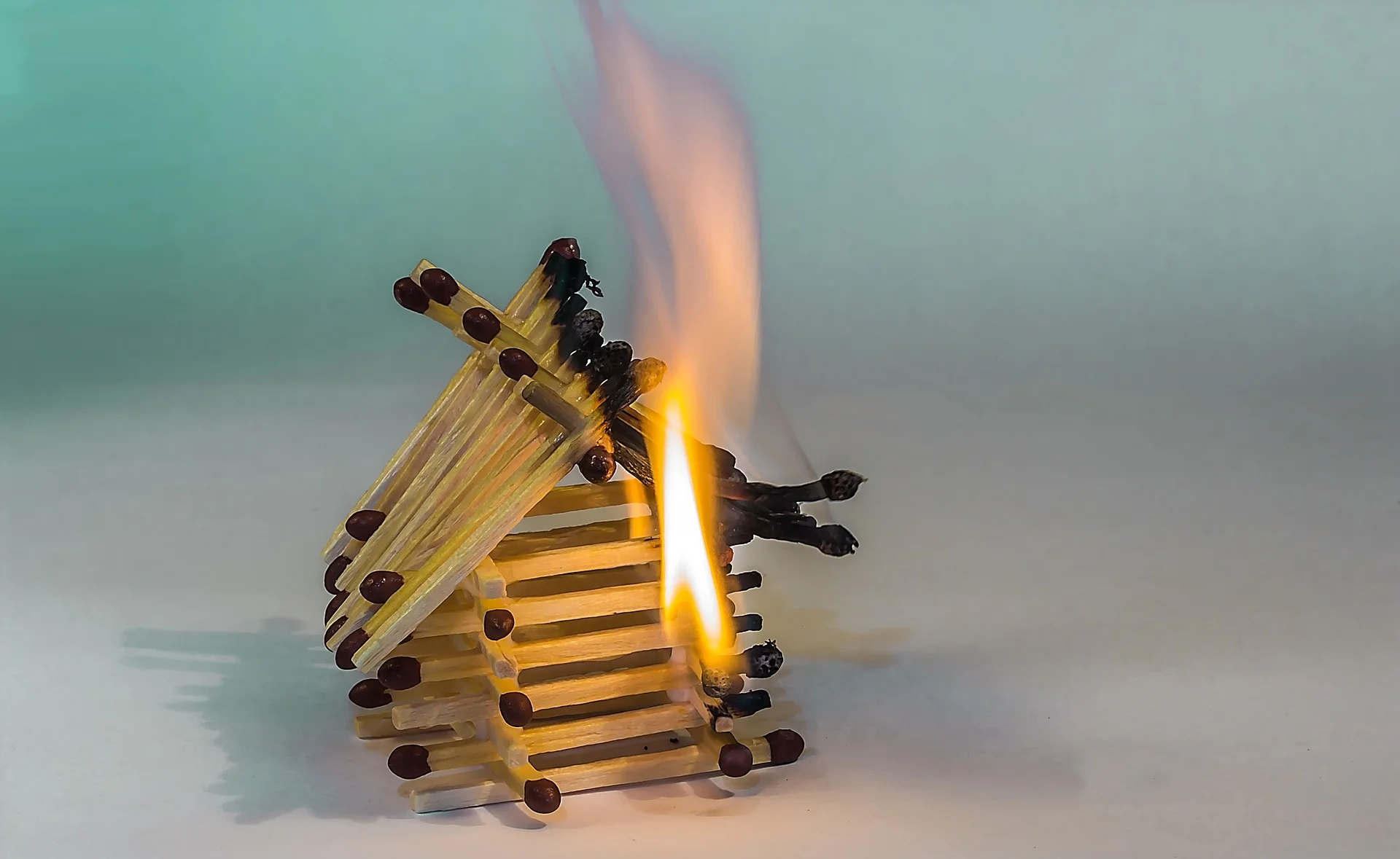 fire-2086378_1920.jpg