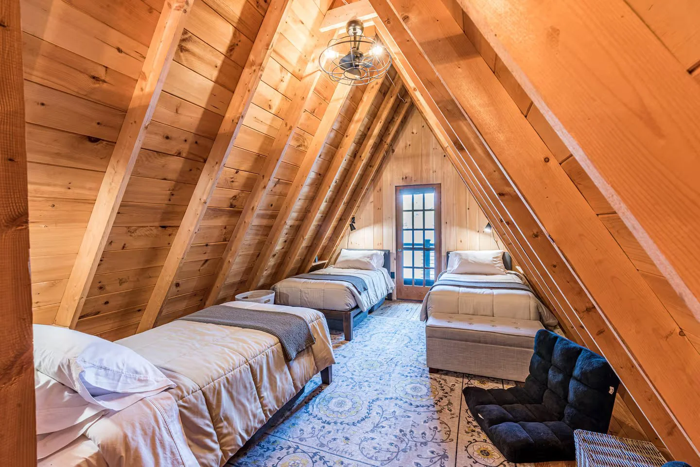 Long Pond Room 1.jpg