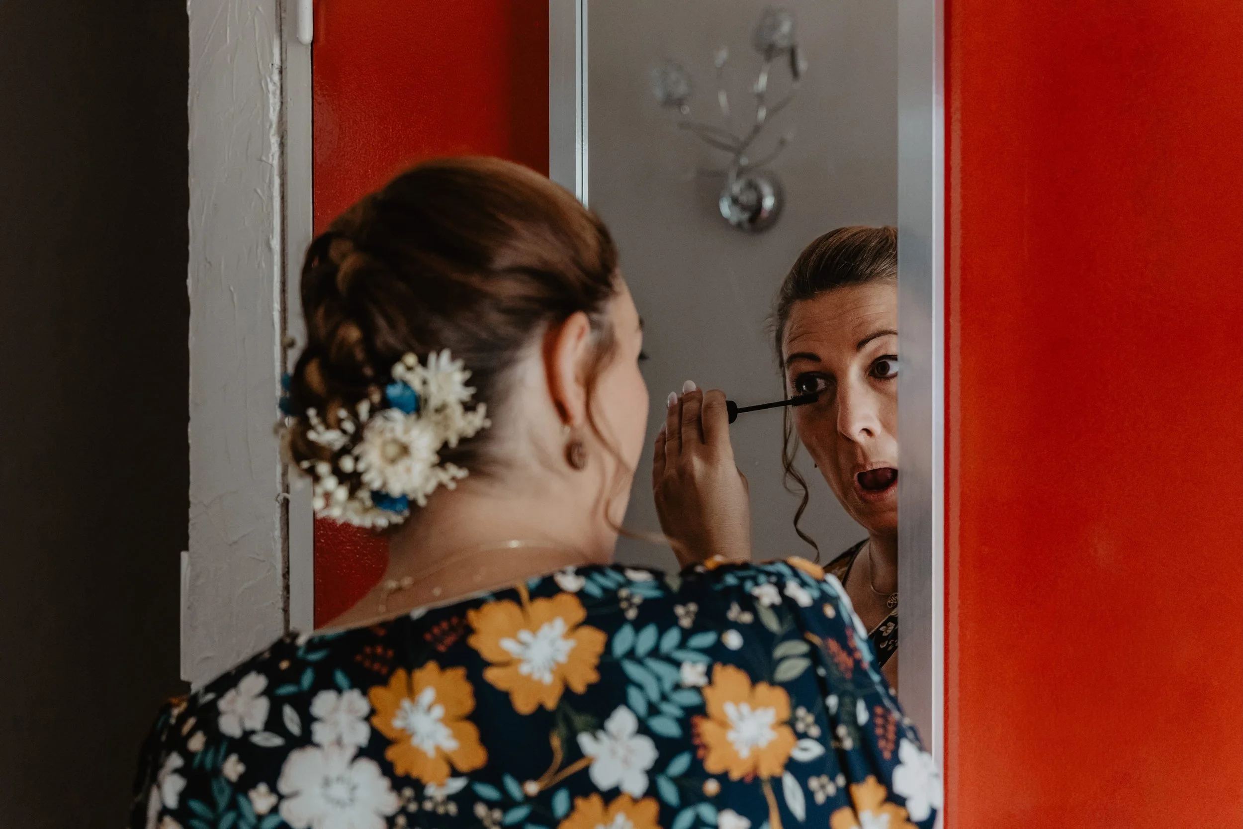 Pendant ce temps en loge&hellip;

#photographemariage #preparatifsmariage #mariageamiens #coulissedumariage #photographehautsdefrance