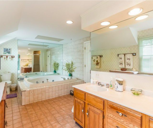 Bathroom adjoined to our King Suite