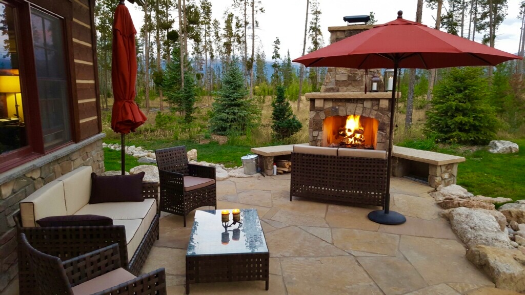 xmas patio.jpg