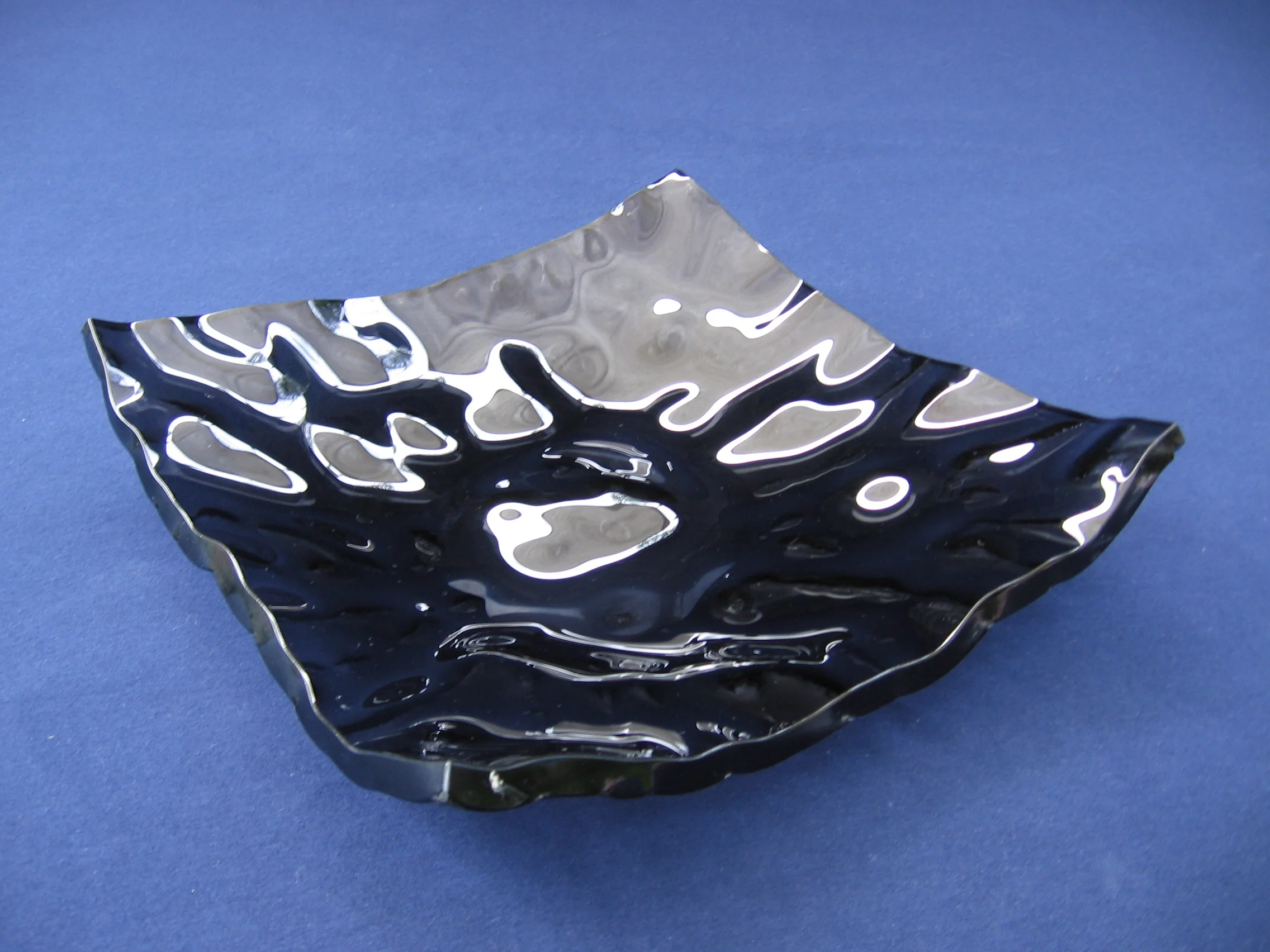 Bowl- slumped float glass 2004 30x30x5 cm.JPG
