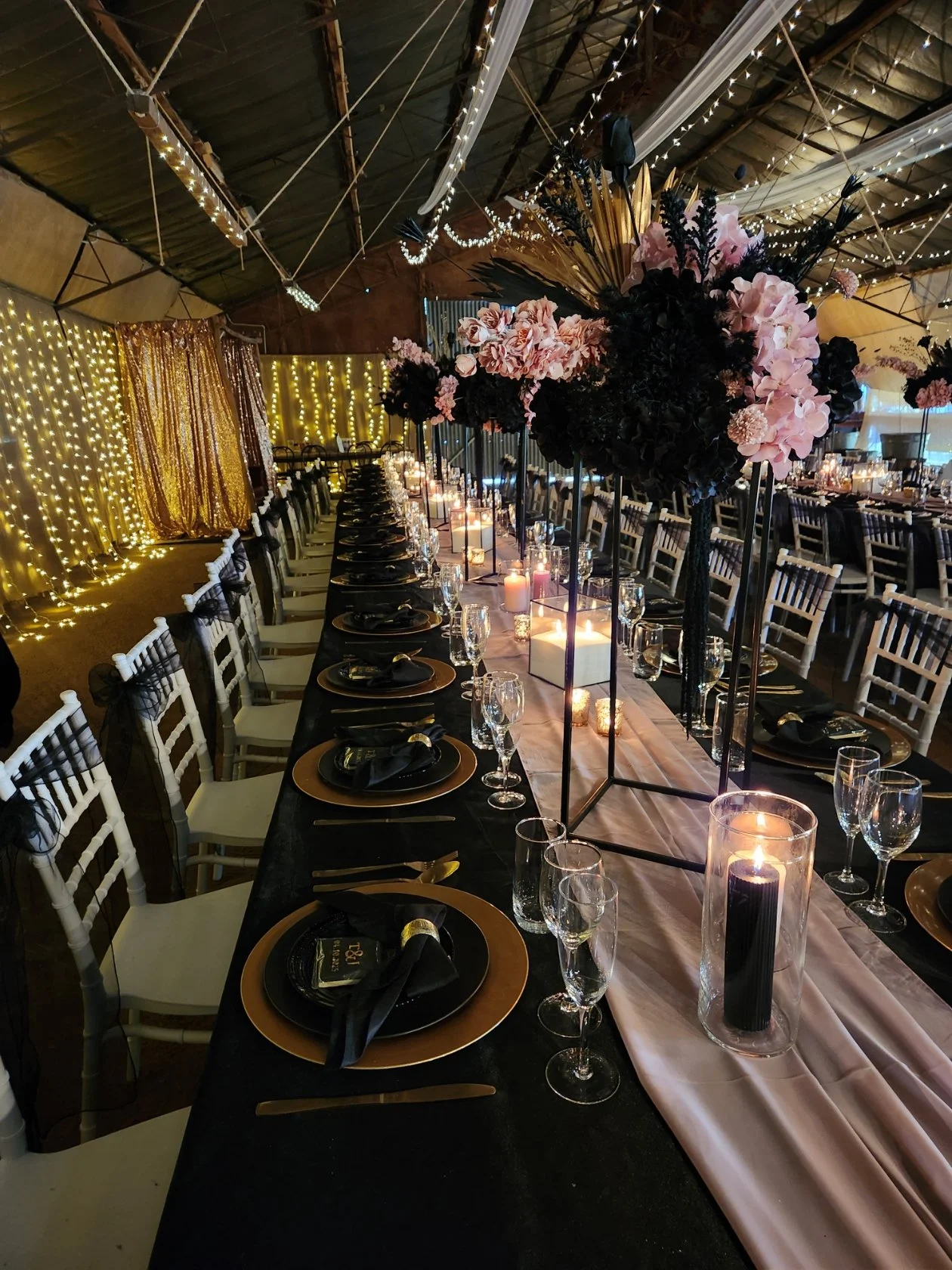 Brisbane Barn Weddings Reception table.jpg