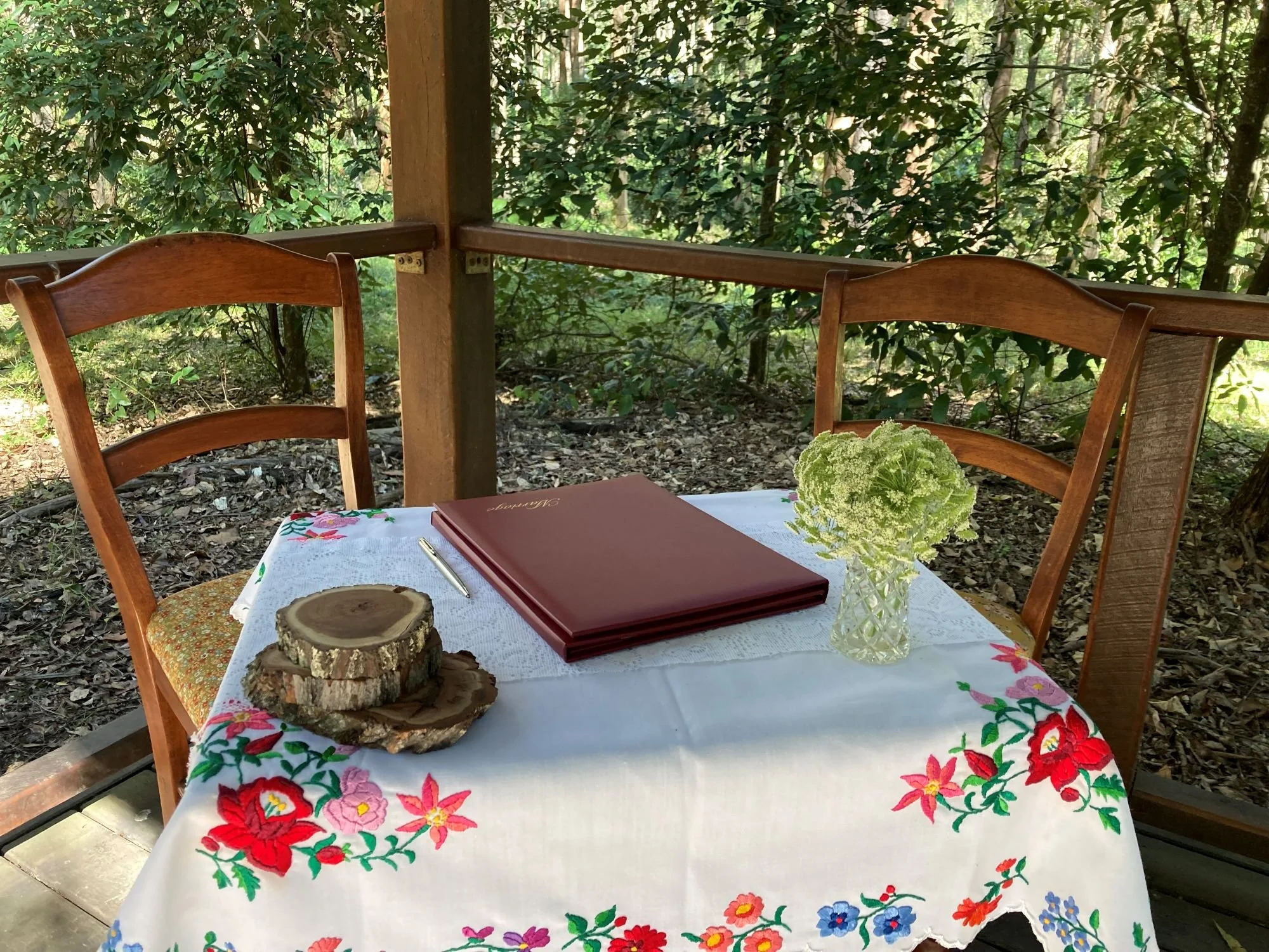 Marriage Certificate Signing Table_Trudy the Brisbane Marriage Celebrant
