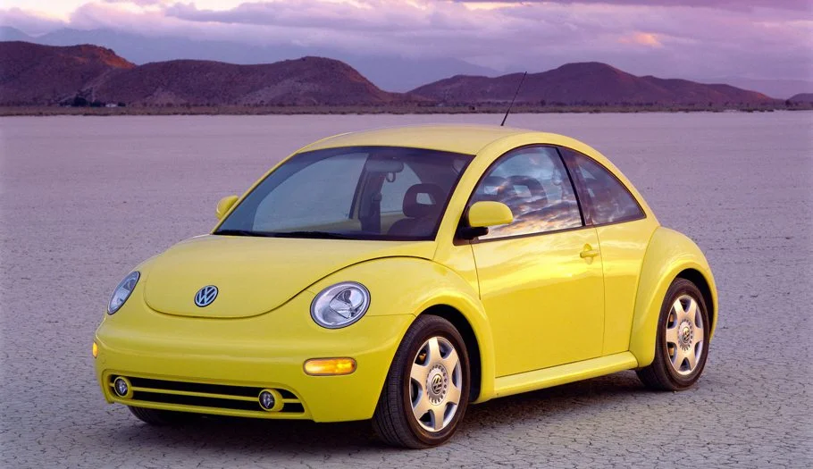 the-quintessential-cool-car-of-the-early-2000s-the-vw-beetle_sjrc.910.jpg