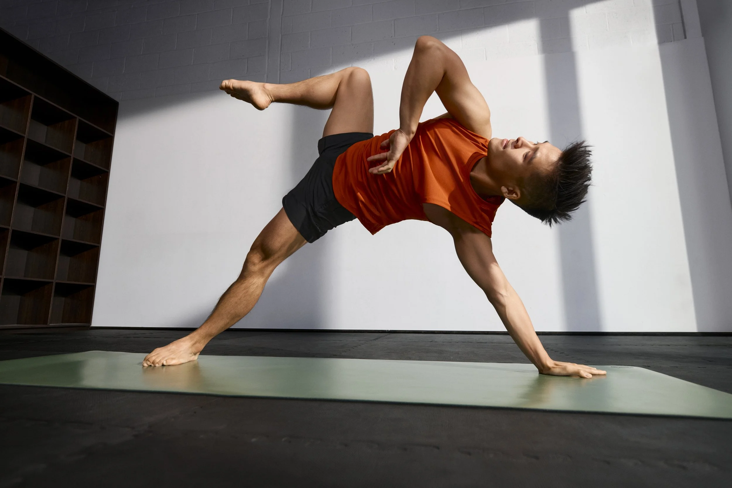 MM0305_NI_LULULEMON__22_DK01_295_V3A.jpg