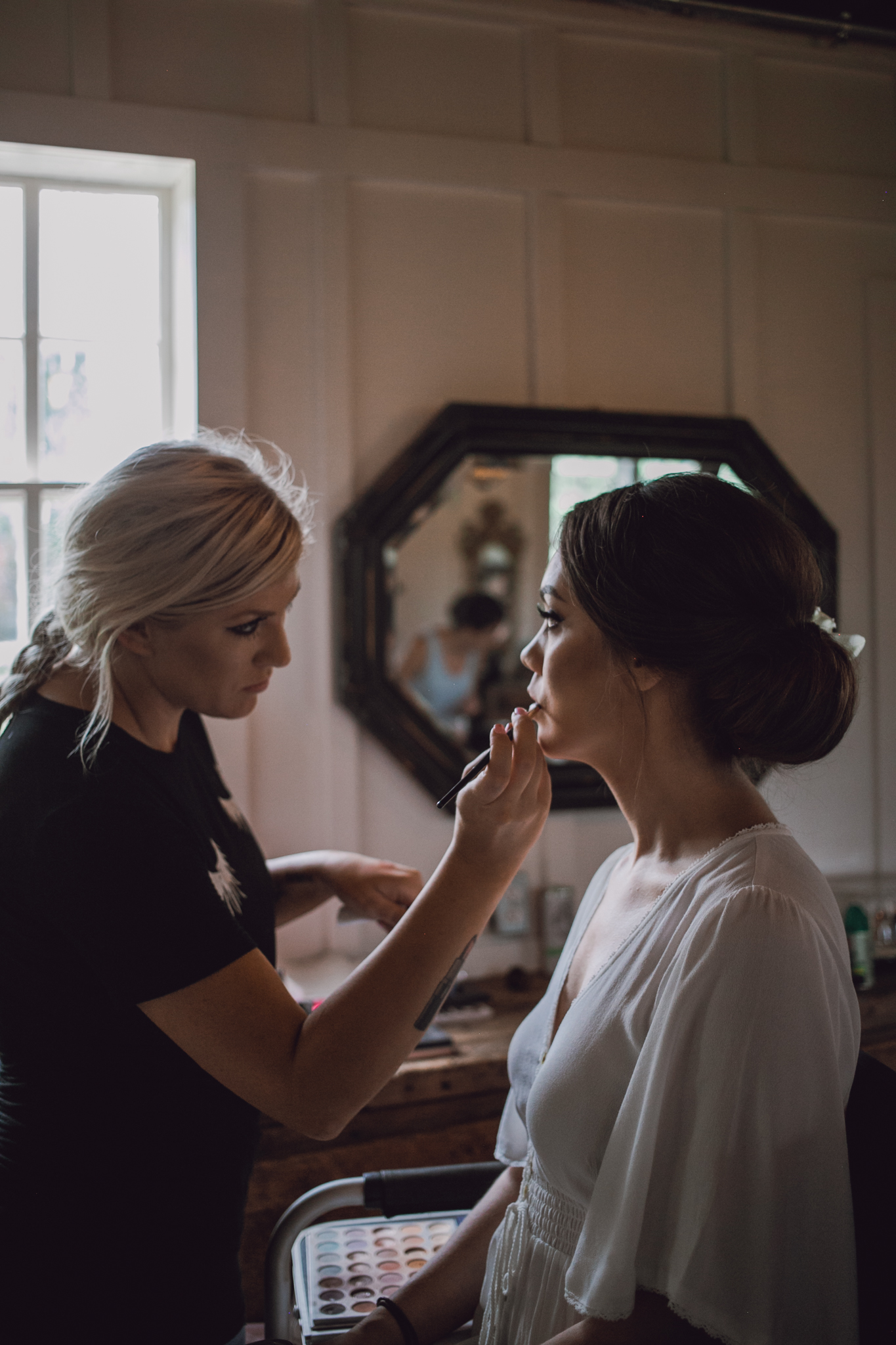 hidden-meadow-barn-bridal-photography