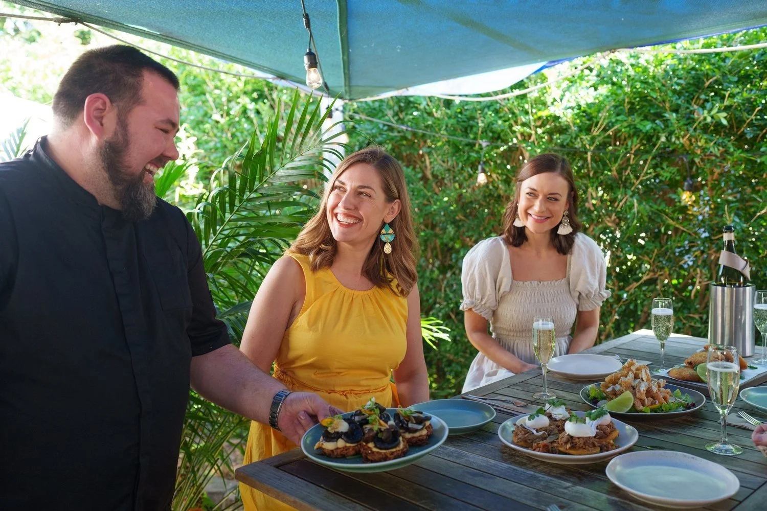 Lunch at a Paddington cafe during a Brisbane Local Style Trail