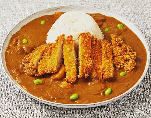 Our divine chicken katsu curry #japanesefood #japanese #deliveroo #deliveroouk #katsucurry #chickenkatsucurry #rice #delicious #foodforthesoul #japan