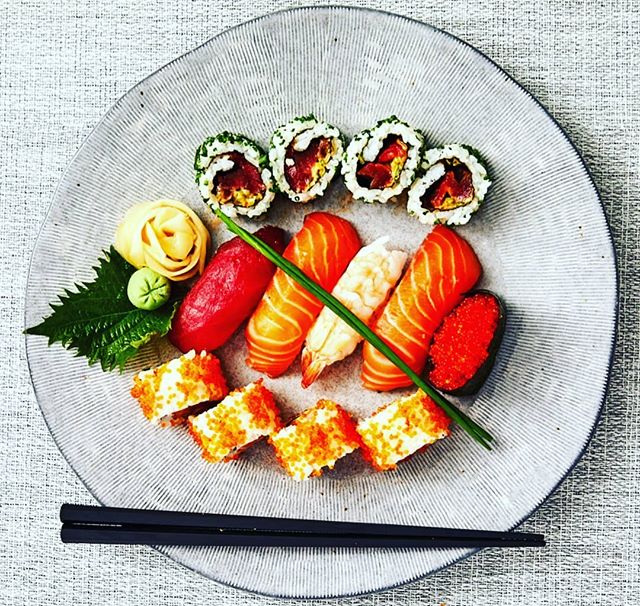 Our assorted sushi set #sushiroll #sushi #sushi🍣 #sushitime🍣 #japanesefood #japanese #salmon #spicytuna #wasabi #ginger #healthyfood