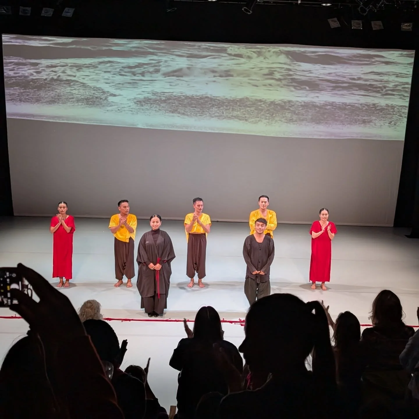 Final week of @danceumbrella live shows. Can't believe it's over! What a fantastic year. Bring on 2026!
#FreelanceLife #DU2025 #Dance #DanceFestival