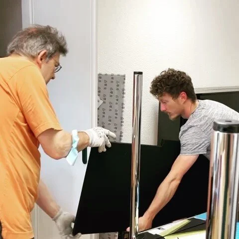 Hier bauen Robin und Urs eine frische Ladung Yamaha CLP 785 PE f&uuml;r unsere Kunden zusammen :) 

Merci f&uuml;r &ouml;ji b&uuml;ez!

#yamahaclp785  #yamaha #bern #musikladen