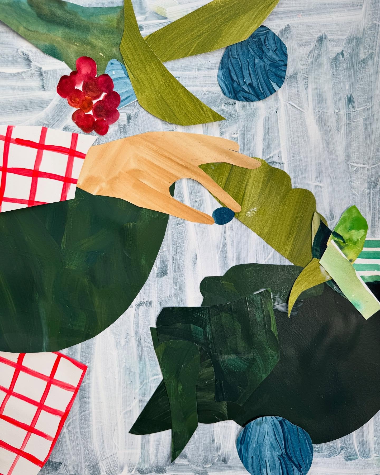Enjoying making a mess and new work and our garden and also that Andy made me new shelves 🪜🔨🗒️📚✂️🍇🍉 all of which I write about this week: zarafinastasi.substack.com (🌞with a 🆕 summer guide that I made for me / you)

#collage #childrensbookill