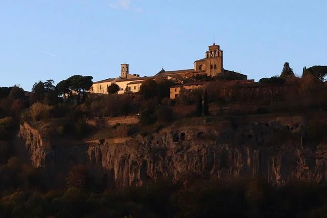 Write in Italy. There are a couple of spaces left for November 3-8 workshop and residency in Orvieto. Join Justen Ahren for a fun and inspiring week and take your writing to a depth. Where will your writing take you? 
Justenahren.com for details and 