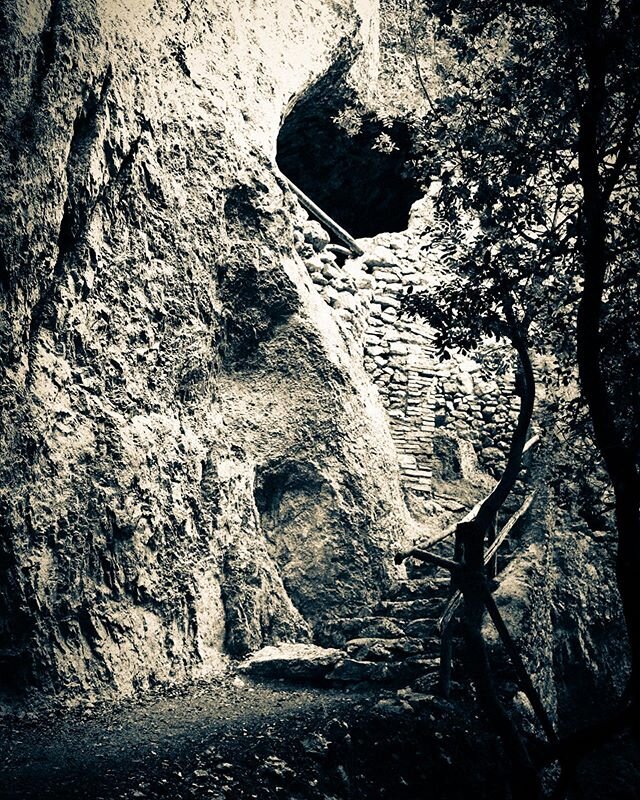 Hermit Cave, Italy, 2018. 
#blackandwhitephotography #bnwphotography #italy