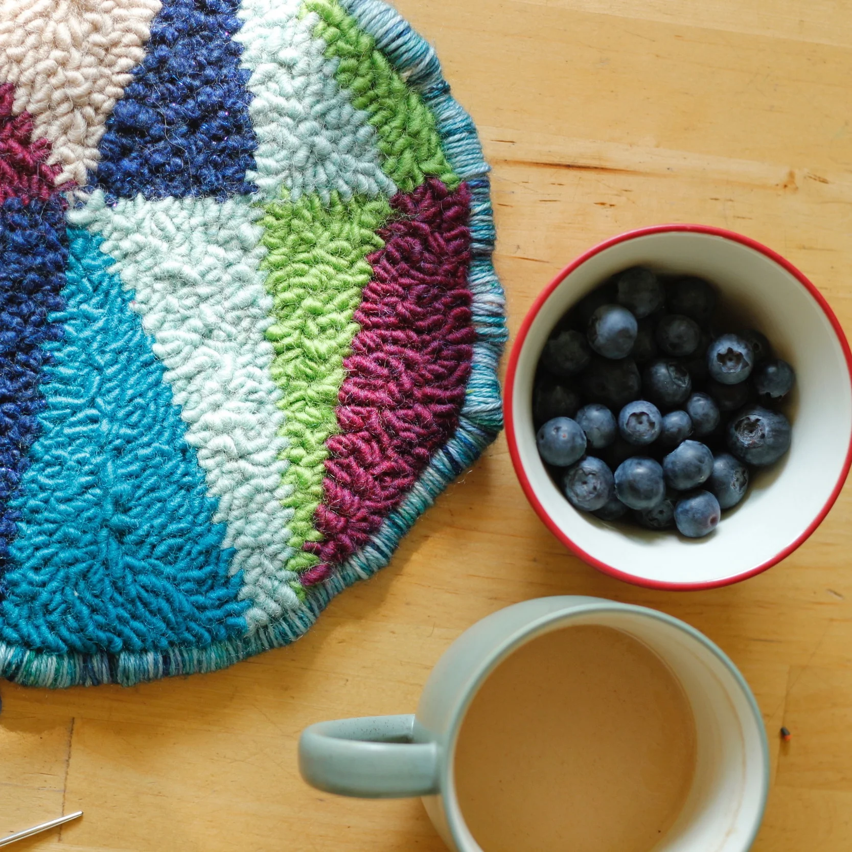 Punch needle trivet with finished edge