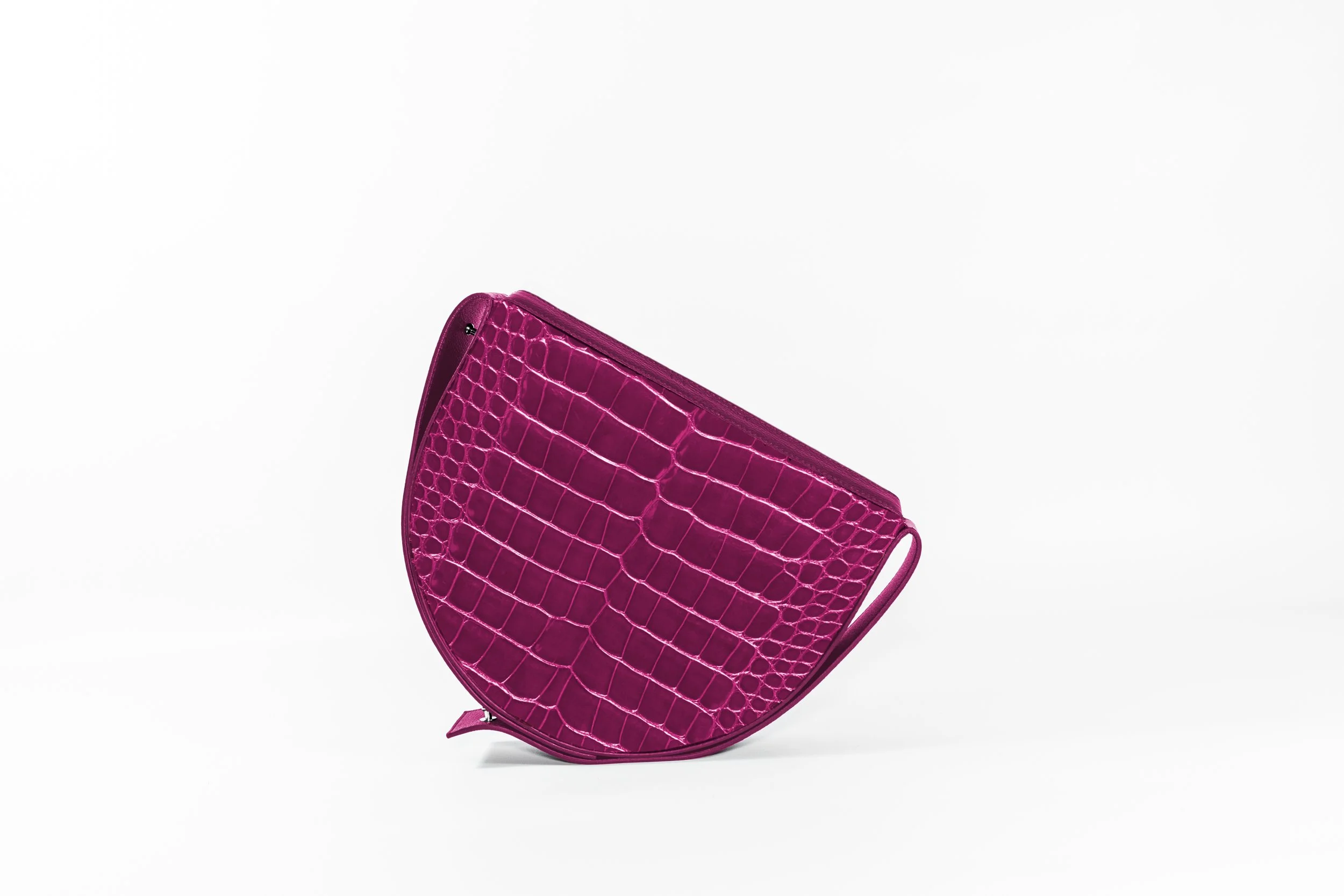 Adrian croc Pink clutch Leonardo edit.jpg