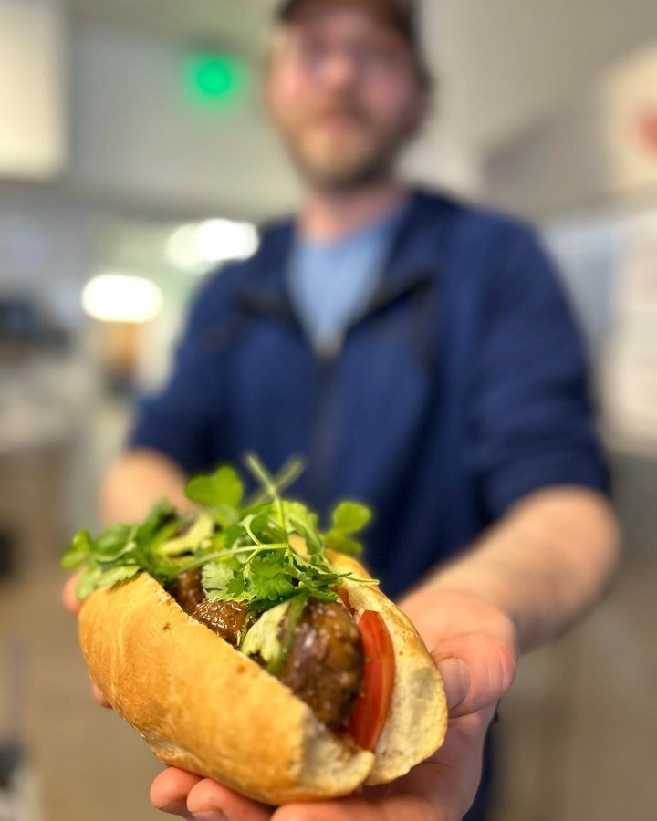 Cilantro is life! 🌿
The best moment of the month: test kitchen scenes for April&rsquo;s chefwich. Tag the possible chef and their possible restaurant AND name the components (including the specific brand of hot sauce!) and there might be a giftcard 