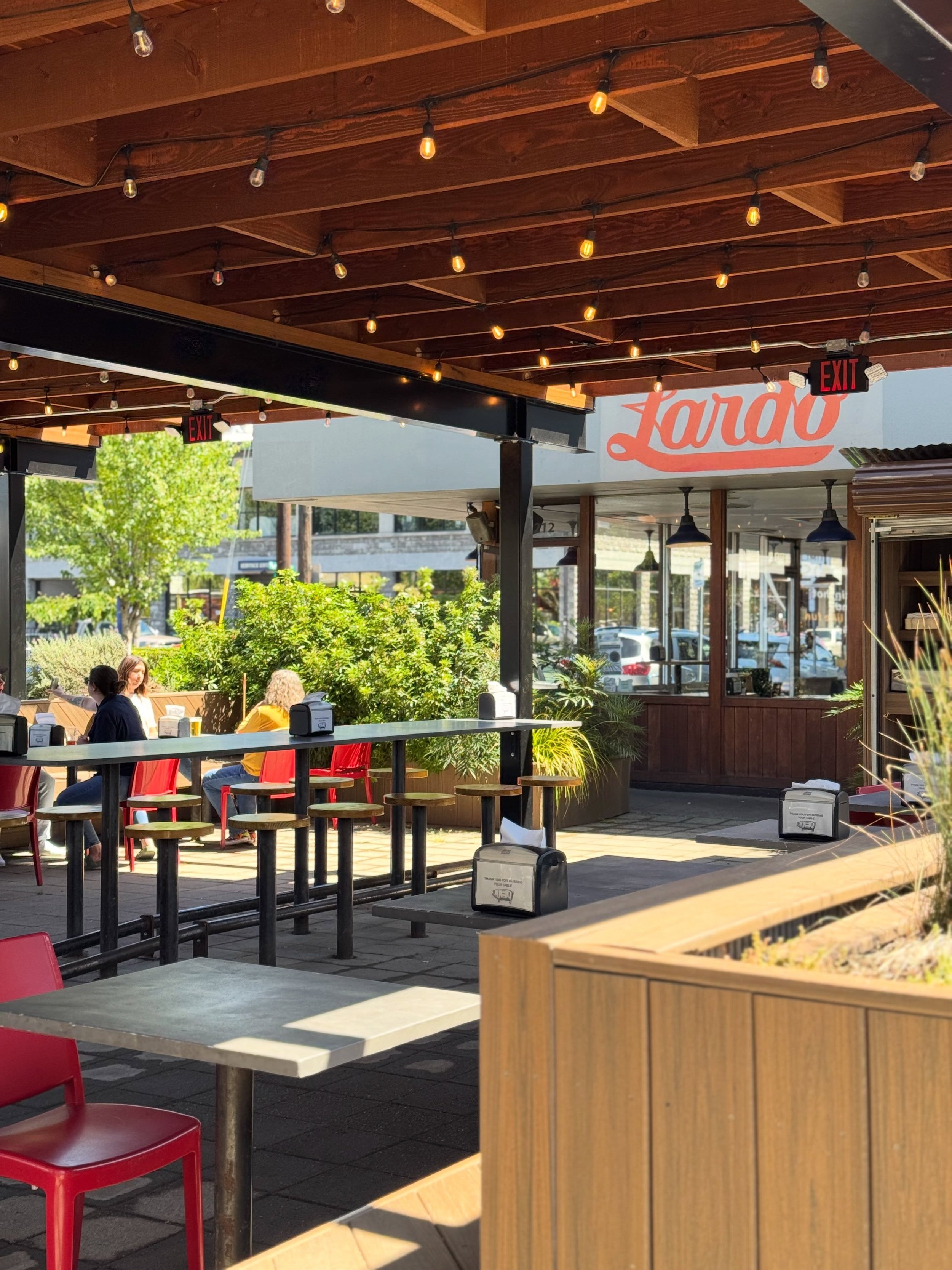 Our patio ☀️ has been newly renovated and is NOW open!! 🥳 Come soak up the sun with delicious sandwich and cold beer or slushy, only at Lardo! We are open until 10pm tonight and the sun isn&rsquo;t going anywhere! 
&bull;
&bull;
&bull;
best patios i