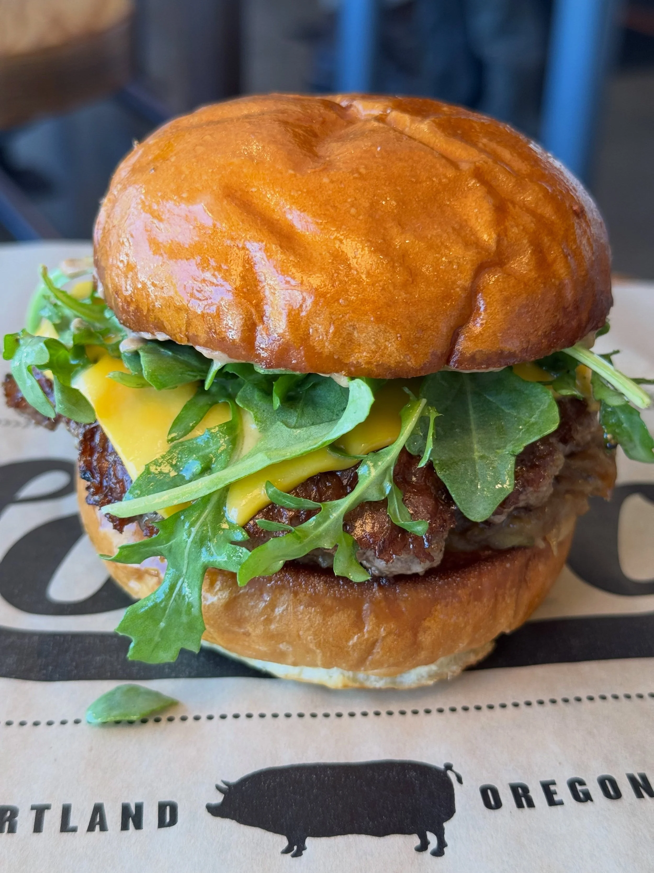 Our lunch rush special is waiting for you until 3pm! Swing through and grab our monthly burger + a side of fries + a NA bev! 🍔 🍟 🥤 Mondays don&rsquo;t get any better than this! Come try our Le Burger with Faux Gras! 🤯 ✨ 
&bull;
&bull;
&bull;
lunc
