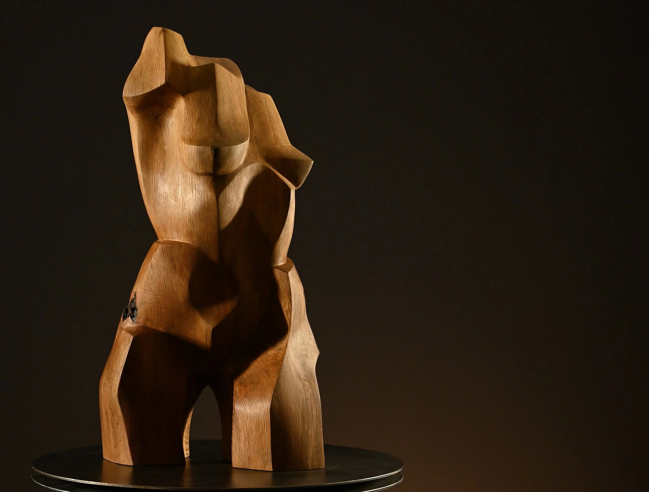 KellyRobert_Stepping Into Sovereignty.2026.Oak Wood.70x39x33cm(website).jpg