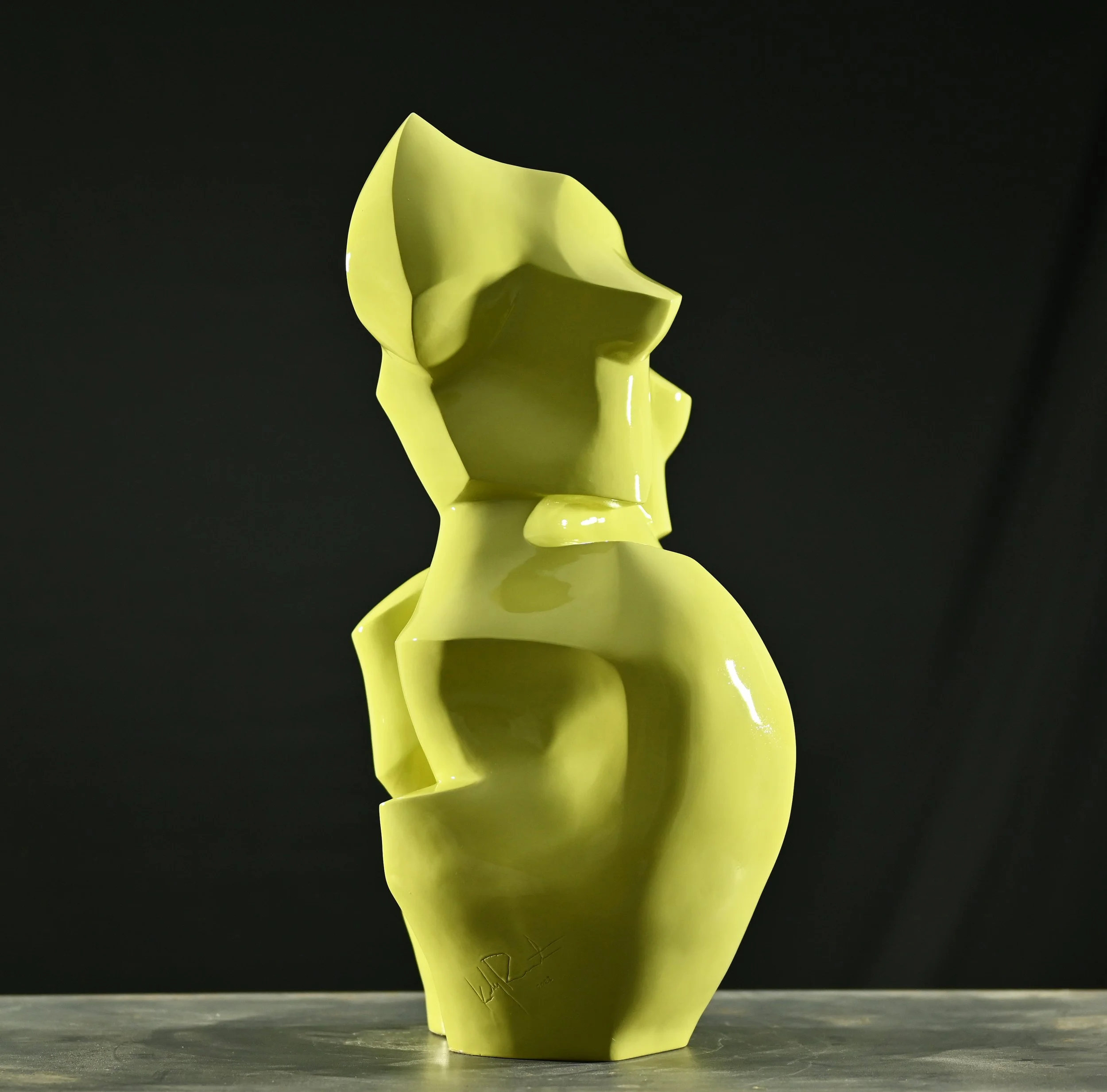 KellyRobert_Prima d'Ora.2022_56x30x24cm(7).jpg