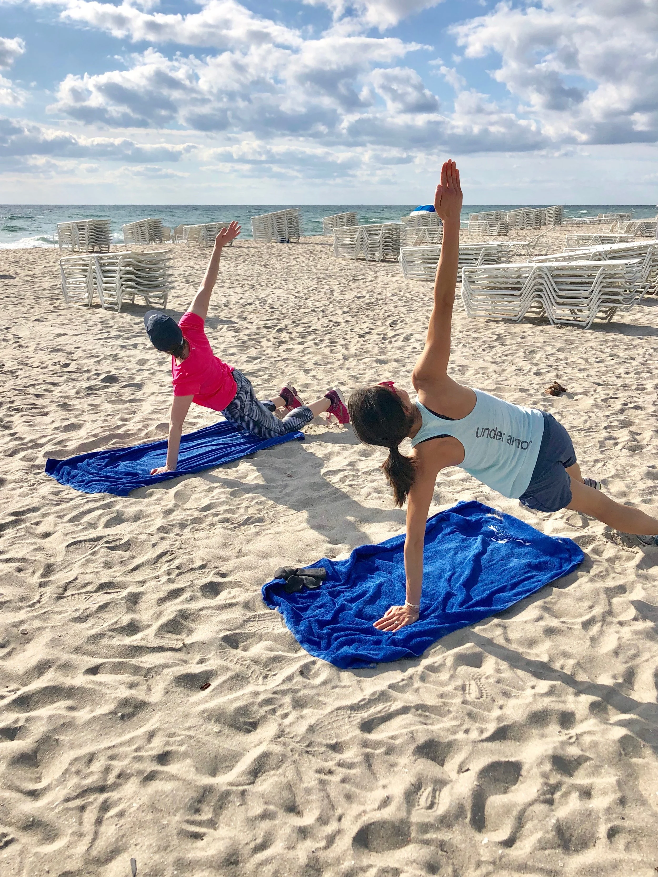 Total body boot camp workout rotating planks.