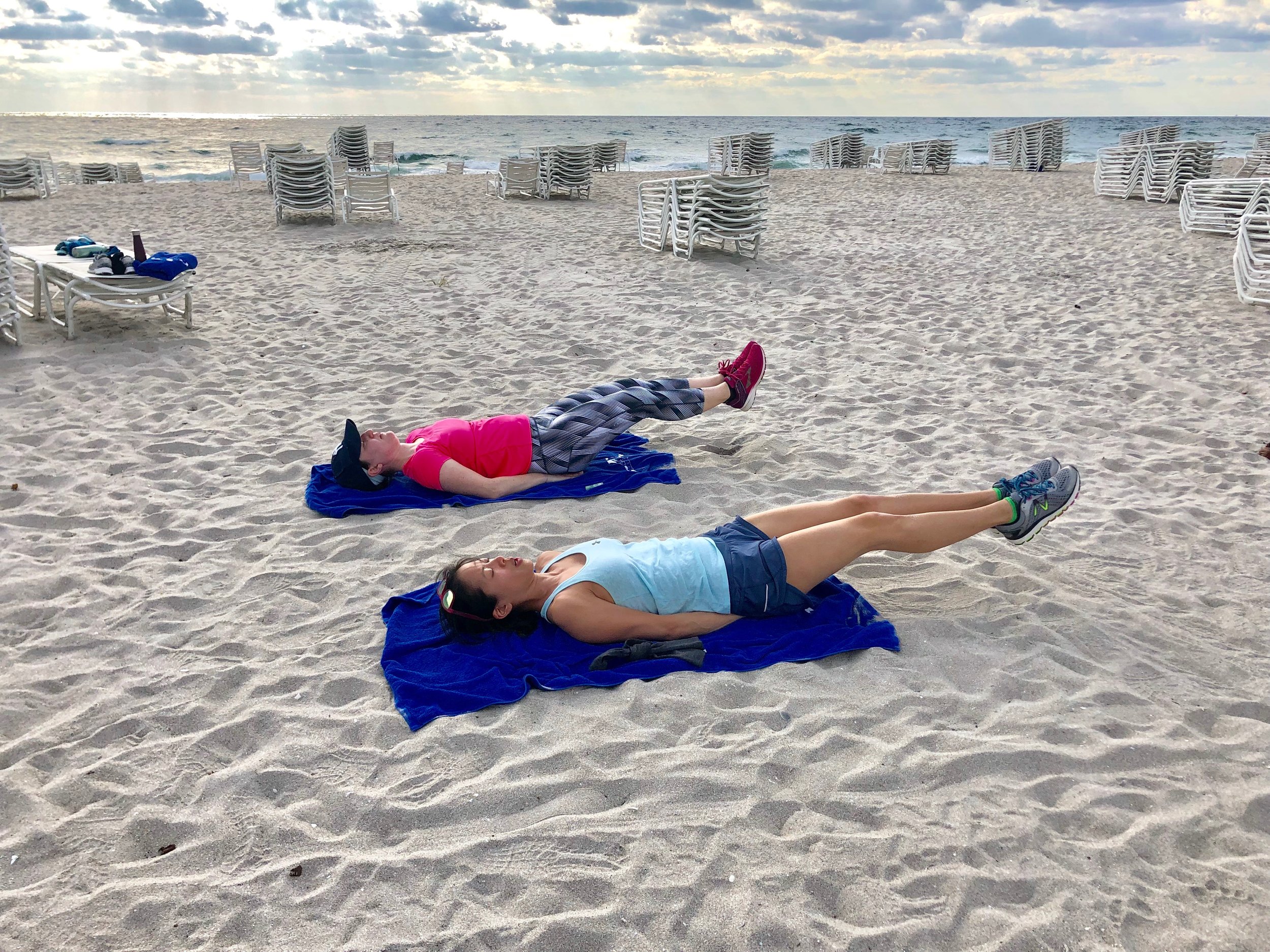 Boot camp guests do core workout.
