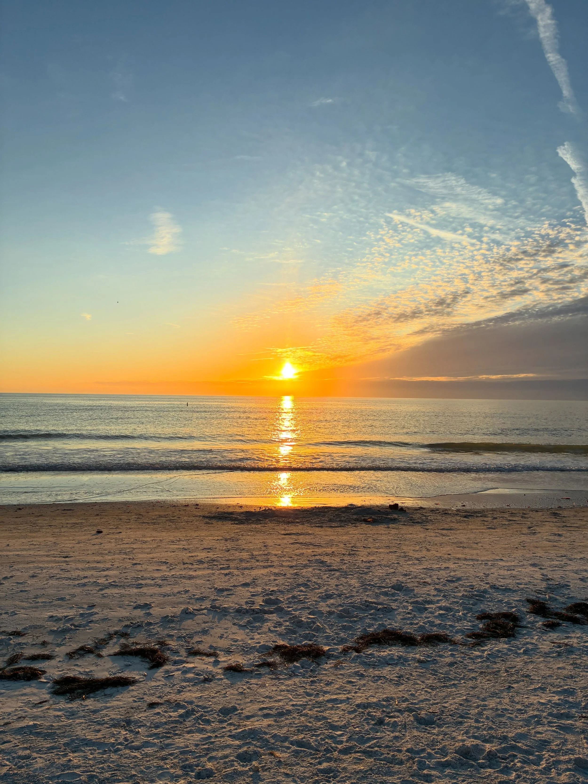 New day, new perspective ✨ with a beautiful #sunrise comes the opportunity for a beautiful experience.