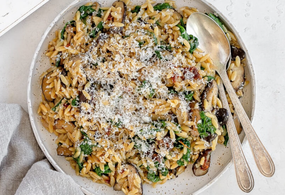 One Pan &amp; One Pot Mediterranean Inspired Dinners (Single Serving &amp; 600 Calories or Less)