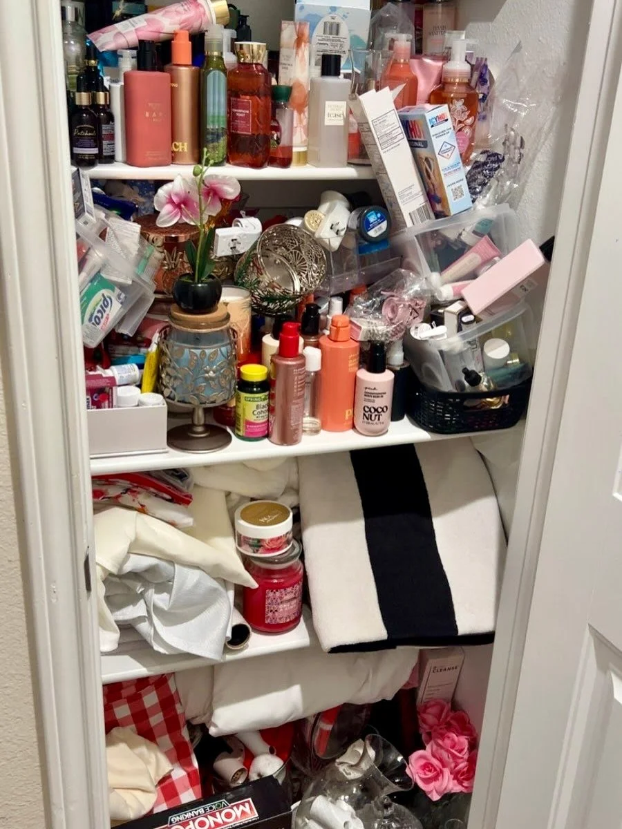 Quick session today. We checked for expired items and decluttered, then made it functional and set it up how it works best for her. Client loves that she can see and know what she has now. 

#declutter #organize #unpack #donate #sdo #professionalhome