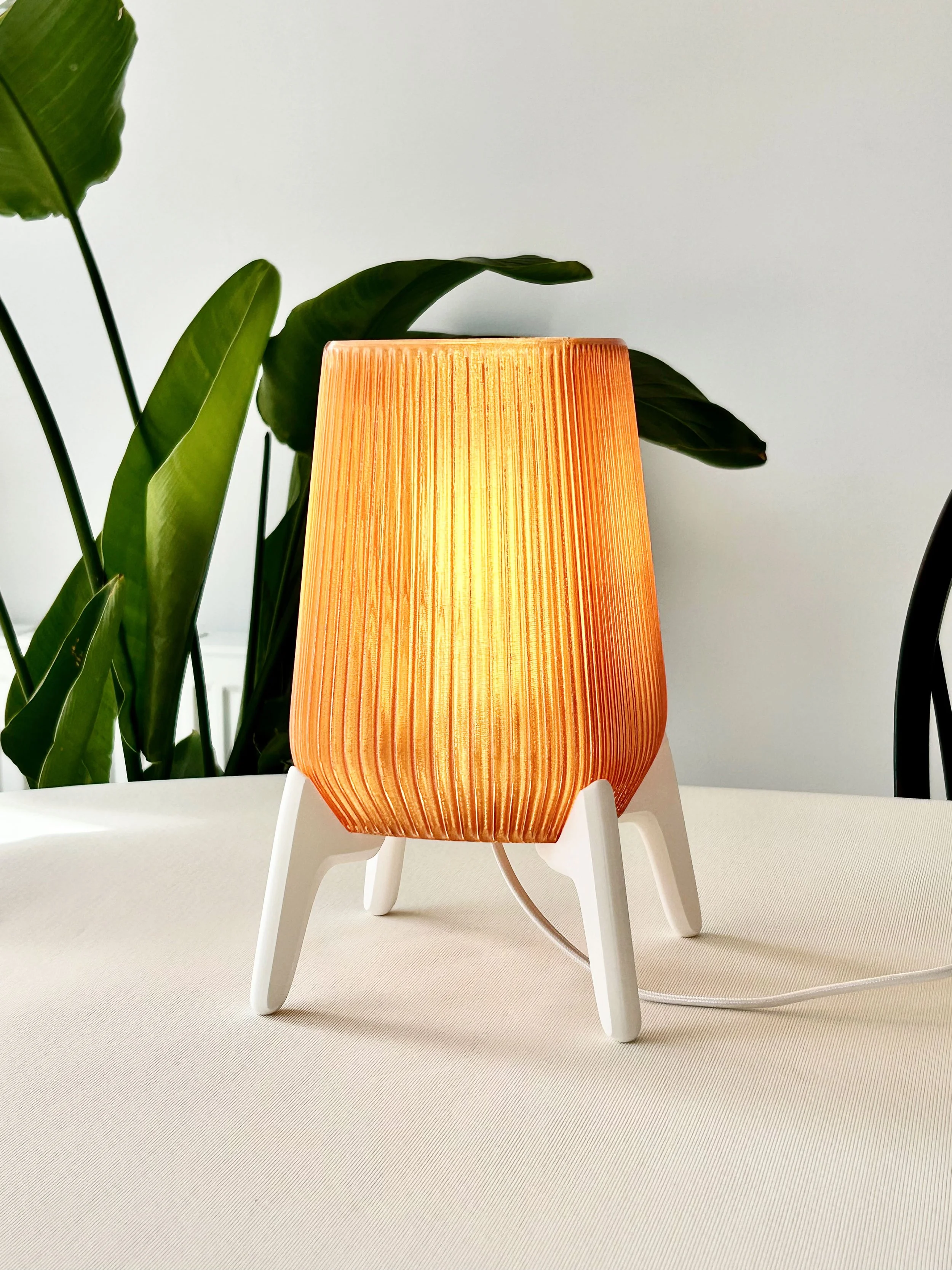 FREYA_table-lamp_side-view_ON.jpg