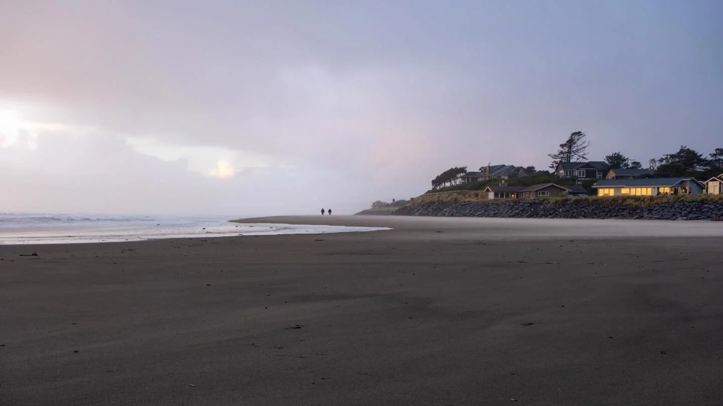 I think they were a couple, or maybe close friends, but before they walked off into the sunset together, they were frolicking in the streams and laughing in the rain. ❤️

#travelogue #minimalism #landscapephotography