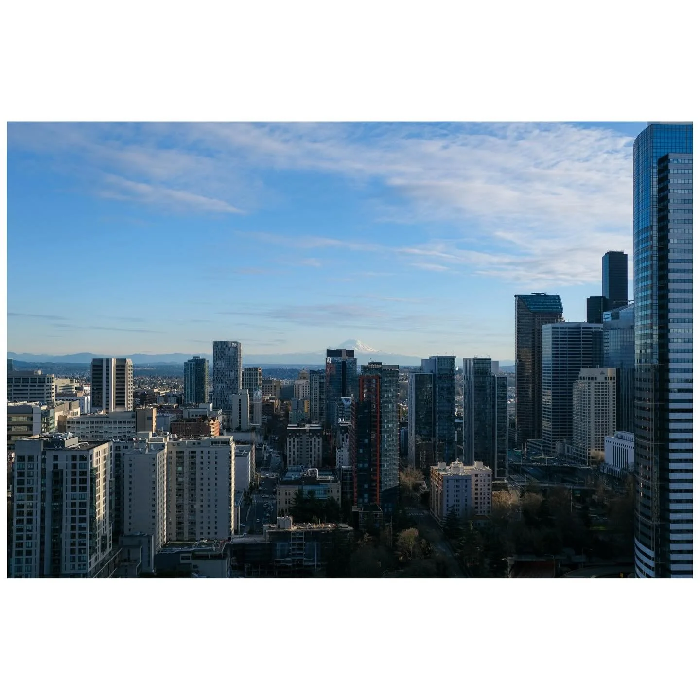 Seattle views

#travelphotography #seattlevibes #mtranier #spaceneedleseattle