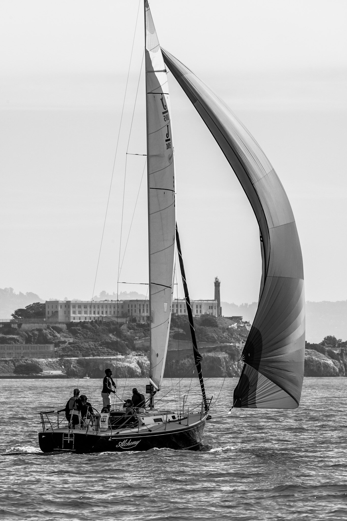  J105 ‘Alchemy’ with her spinnaker out and fighting the strong currents. That’s Alcatraz in the background, and the 300mm compressed the image nicely. 