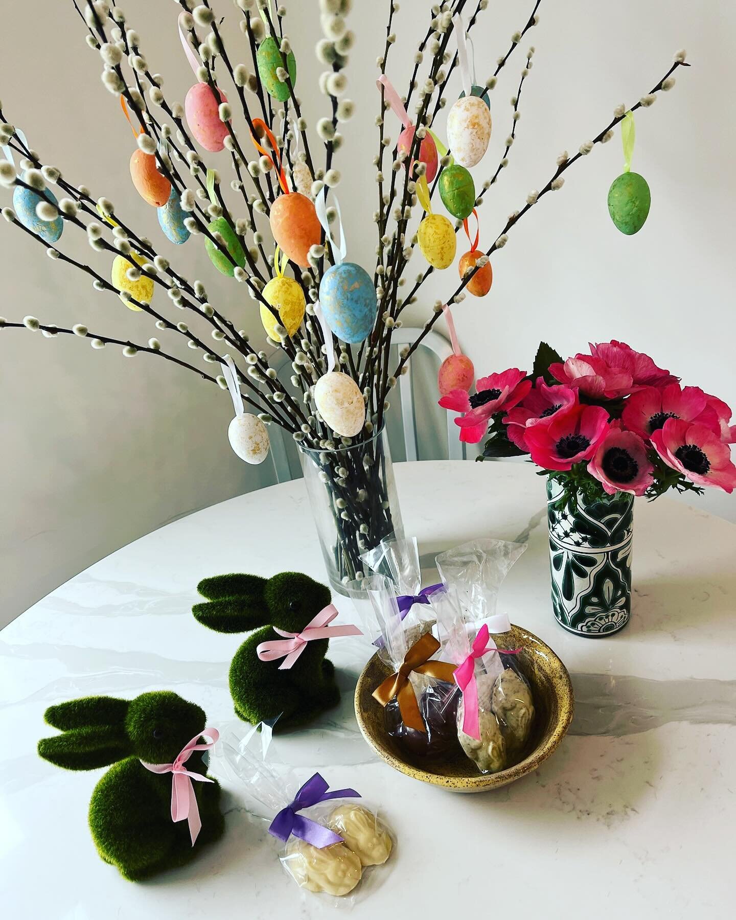How are you styling your Easter table this year? We hope with our Easter Bunny Chocolate Collection! 

Available varietals are cookies &amp; cream, lemon buttercream, peanut butter, and salted caramel. 

Easter is less than three weeks away! Hop to i