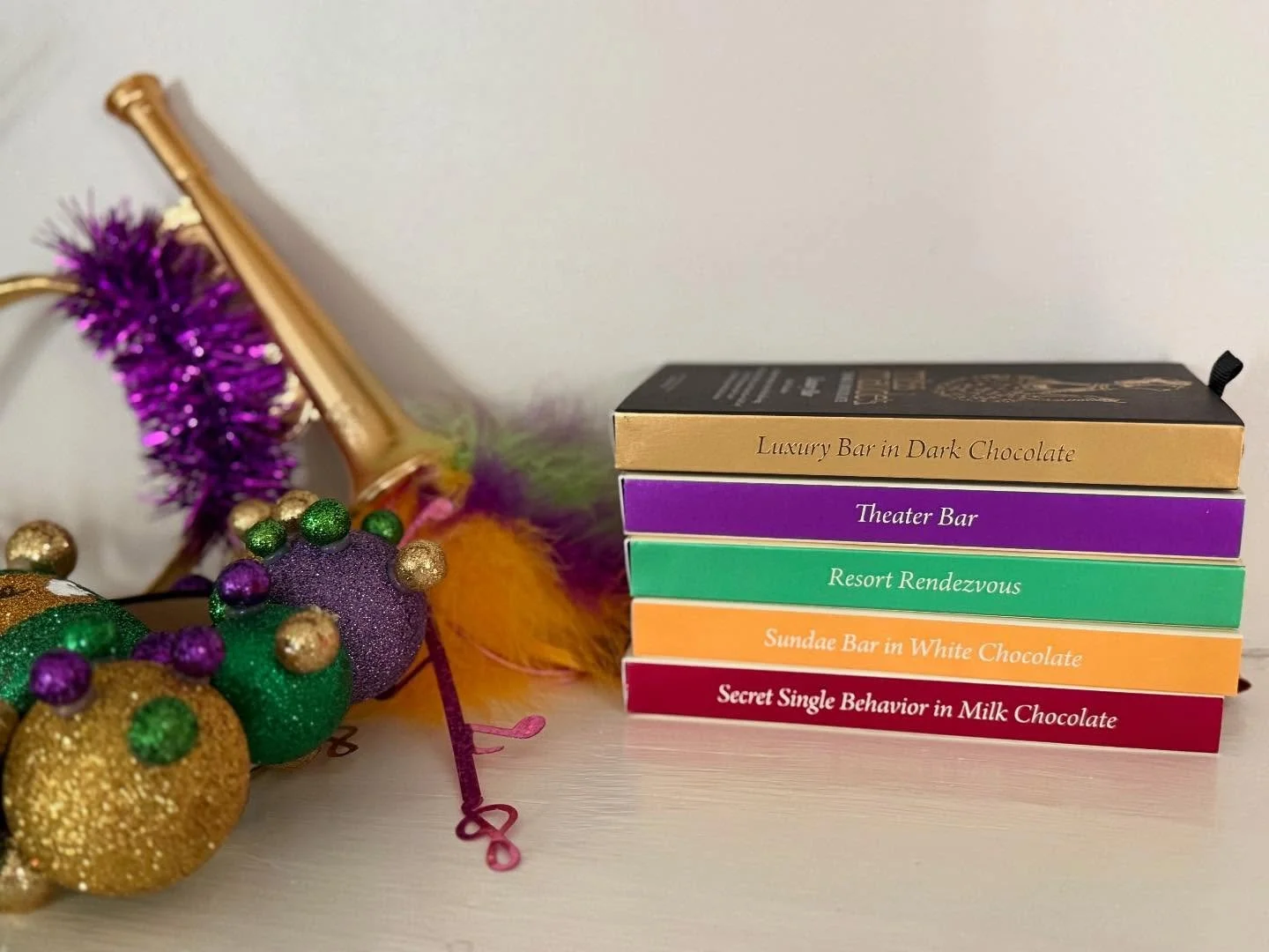 Wishing my dahling Revelers a happy Mardi Gras. 

XXX~Miss Maude
*
*
*⠀⠀
*⠀⠀ 
*⠀⠀
*⠀⠀
⠀
 #Nawlins #MardiGras #neworleans #Manhattan #womenofchocolate #Luxury #BarofChocolates #WomenOwned #ChocolateStudio #Maudettes #WhyChoose? #HaveItAllDahling! #Str