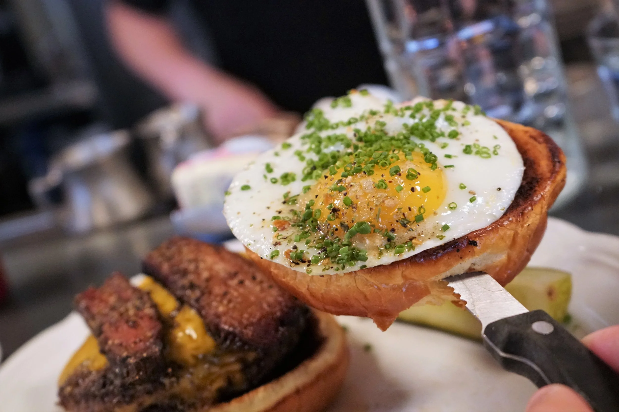 Au Cheval: Burgers as a Lifestyle